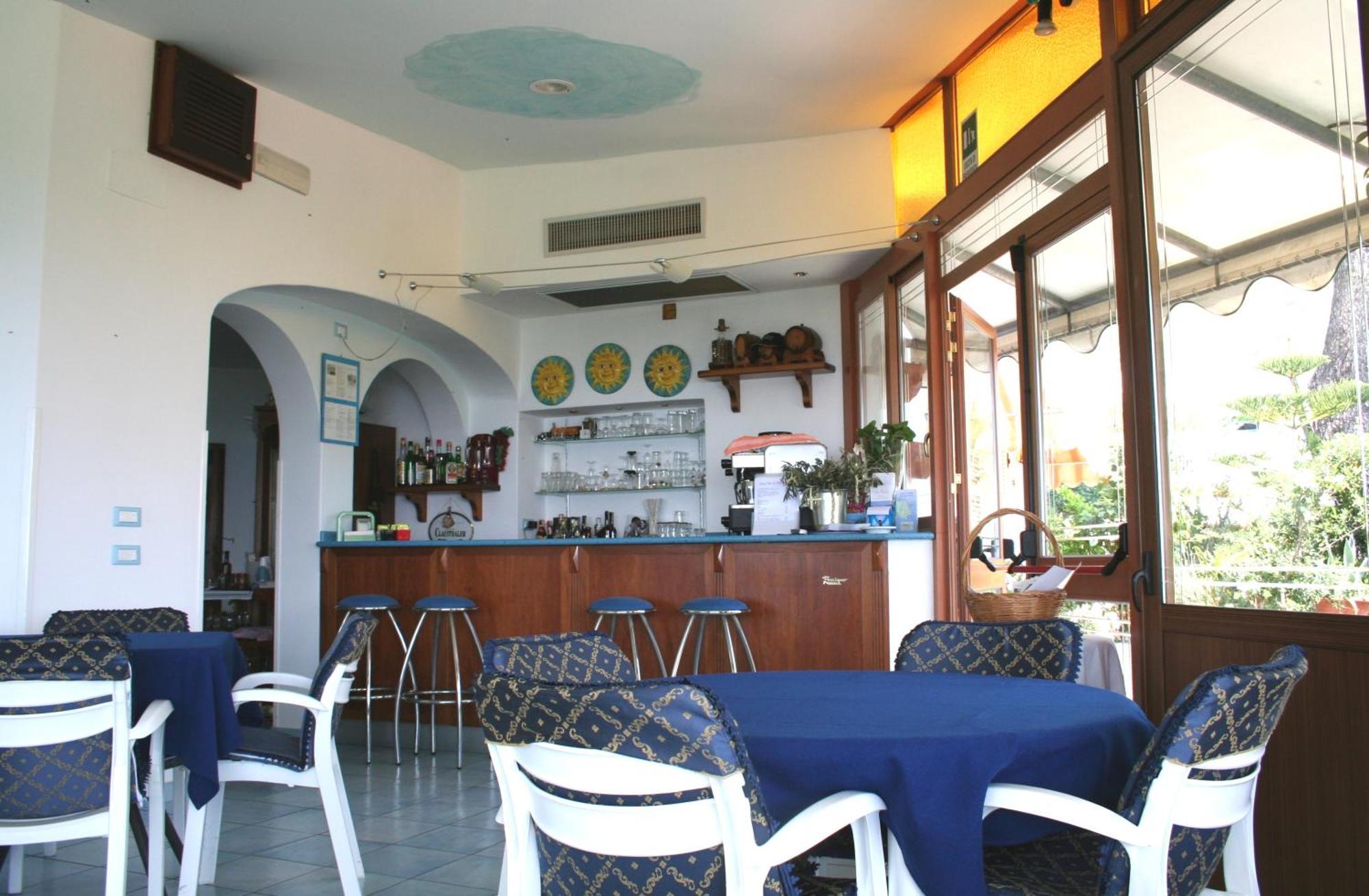 Albergo Villa Mario Sant'Angelo  Exteriör bild