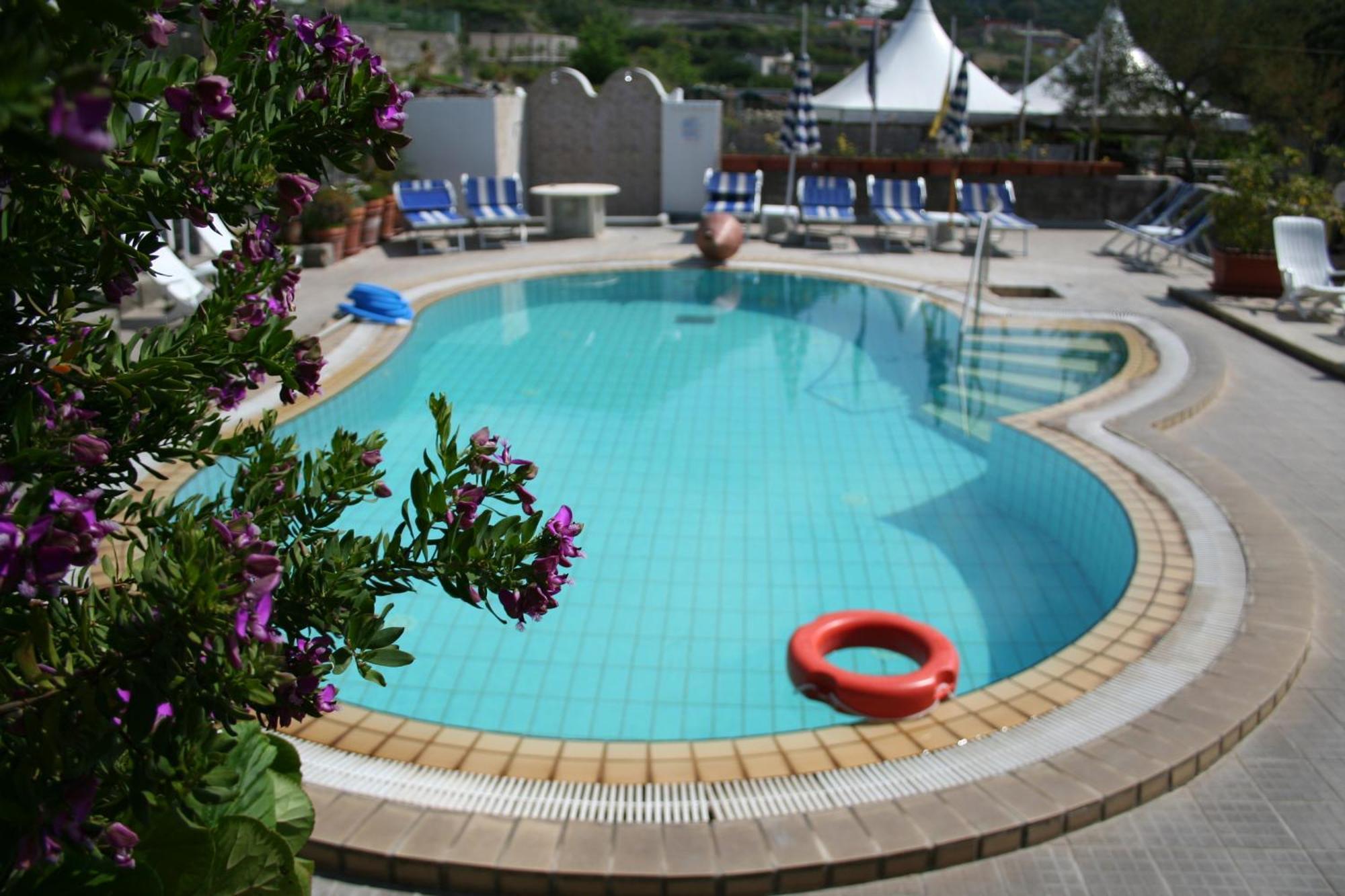 Albergo Villa Mario Sant'Angelo  Exteriör bild
